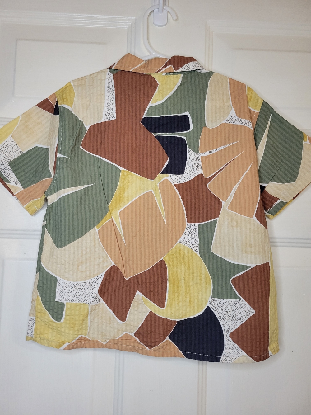 Zara Boys Short Sleeve Abstract Print Button-Up Shirt in Multi-Color - Picture 5 of 6